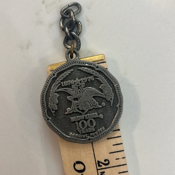 Vintage US -anheusar bush pewter medallion - Picture 3 of 3